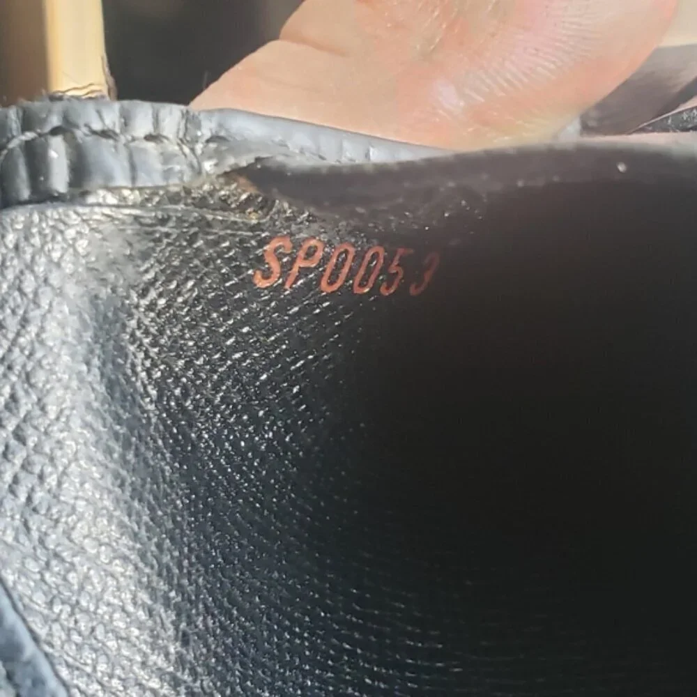 Louis Vuitton Epi Elise Wallet - Black